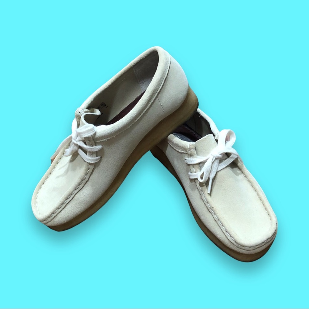 Womens Clark’s Wallabees size 7